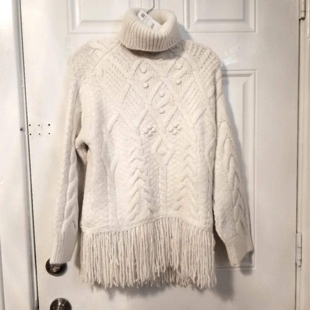Zara Cream Cable-Knit Turtleneck Sweater with Fringe - Picture 4 of 9